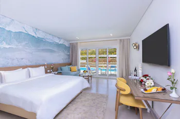 Amwaj Oyoun Resort & Spa
                            
                                Fırsat Oteli