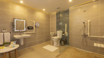Amwaj Oyoun Resort & Spa
                            
                                Fırsat Oteli