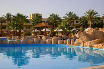Amwaj Oyoun Resort & Spa
                            
                                Fırsat Oteli