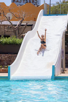 Amwaj Oyoun Resort & Spa
                            
                                Fırsat Oteli