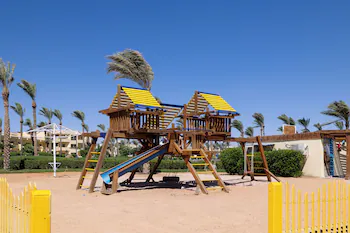 Amwaj Oyoun Resort & Spa
                            
                                Fırsat Oteli