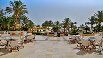 Amwaj Oyoun Resort & Spa
                            
                                Fırsat Oteli