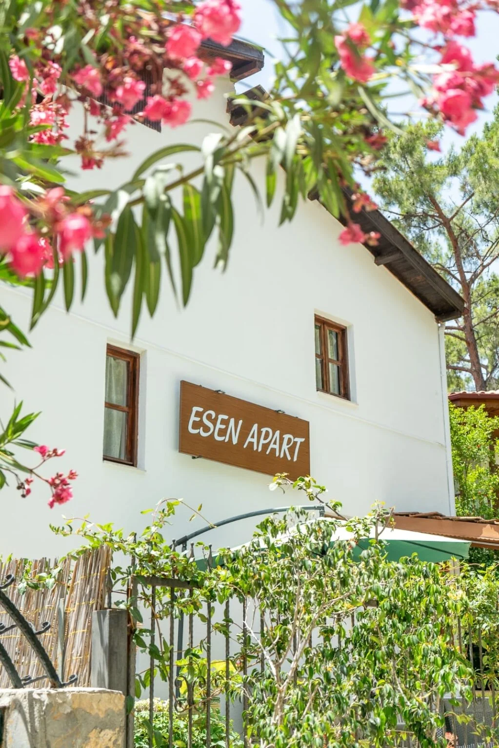 Esen Apart Akyaka