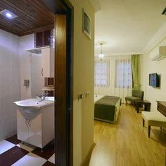 Hadrian Gate Hotel