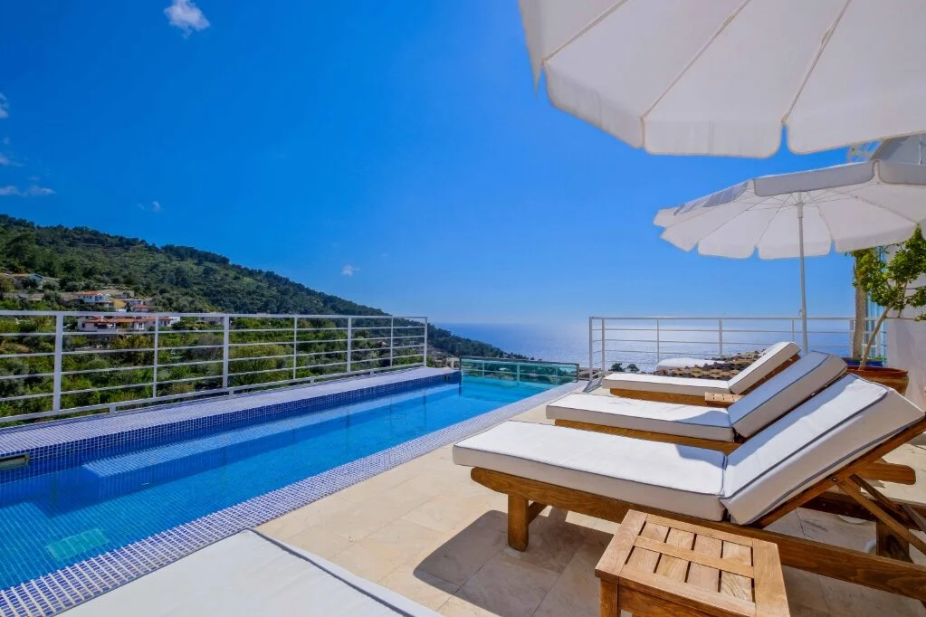 Highclere Hotel & Spa +16