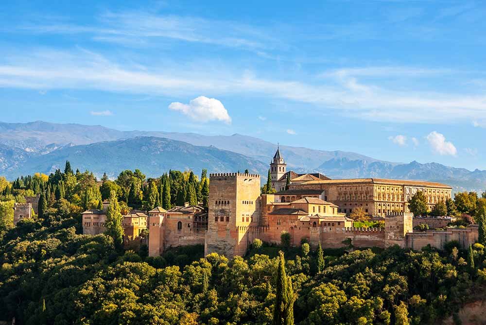 İzmir Hareket Büyük İspanya & Endülüs Turu Sunexpress HY ile 6 Gece (MAD-BCN)